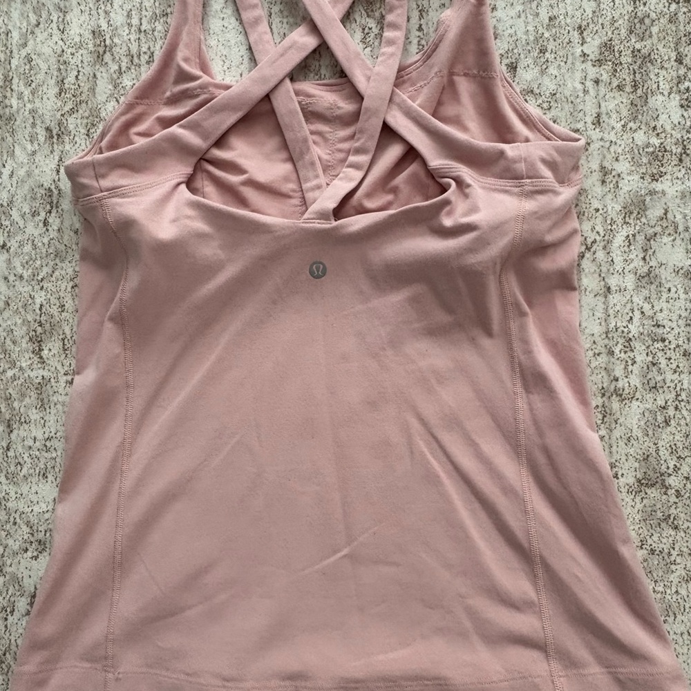 Bundle of 3 Lululemon & 2 Athleta workout tops - Picture 3 of 9